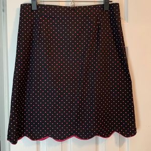 Straight skirt with scalloped edge